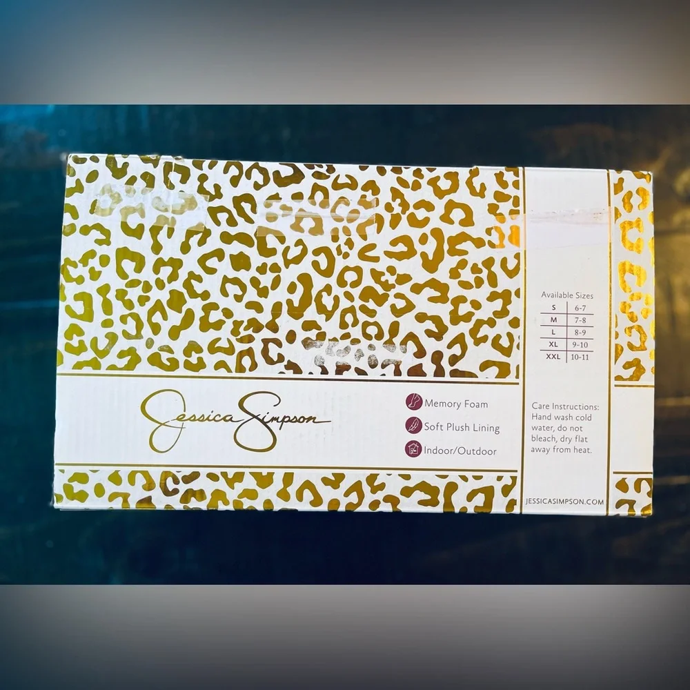 Jessica Simpson”NEW” Cozy Slippers M 7/8 - Picture 4 of 5